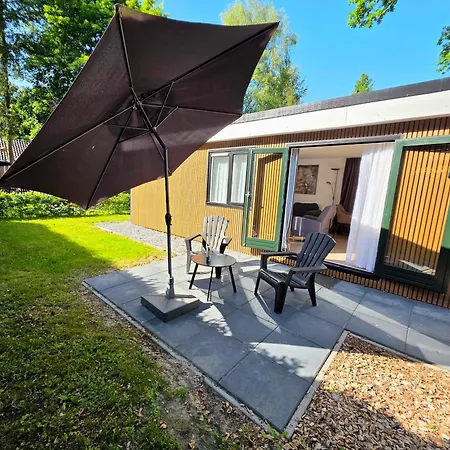 Robin's Oak Chalet *